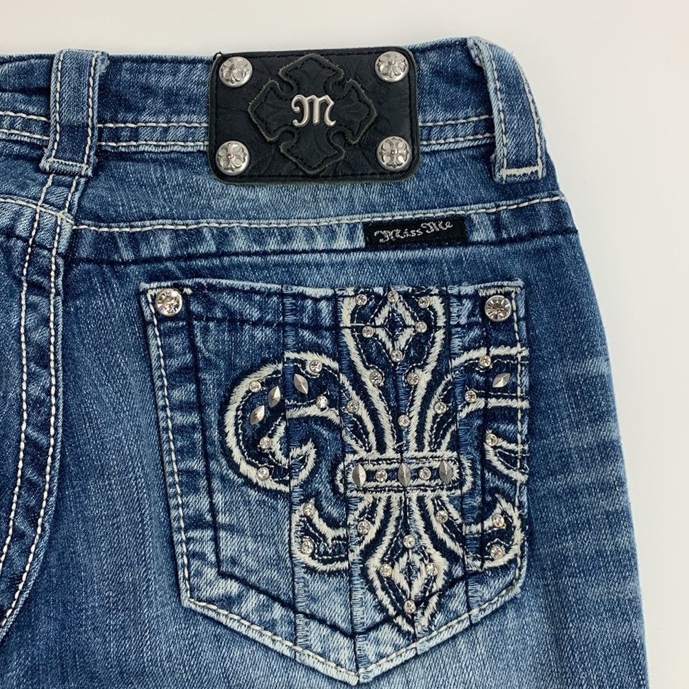 Miss Me Jeans by Buckle Bootcut Stud pockets Stretch Size 28 Medium wash